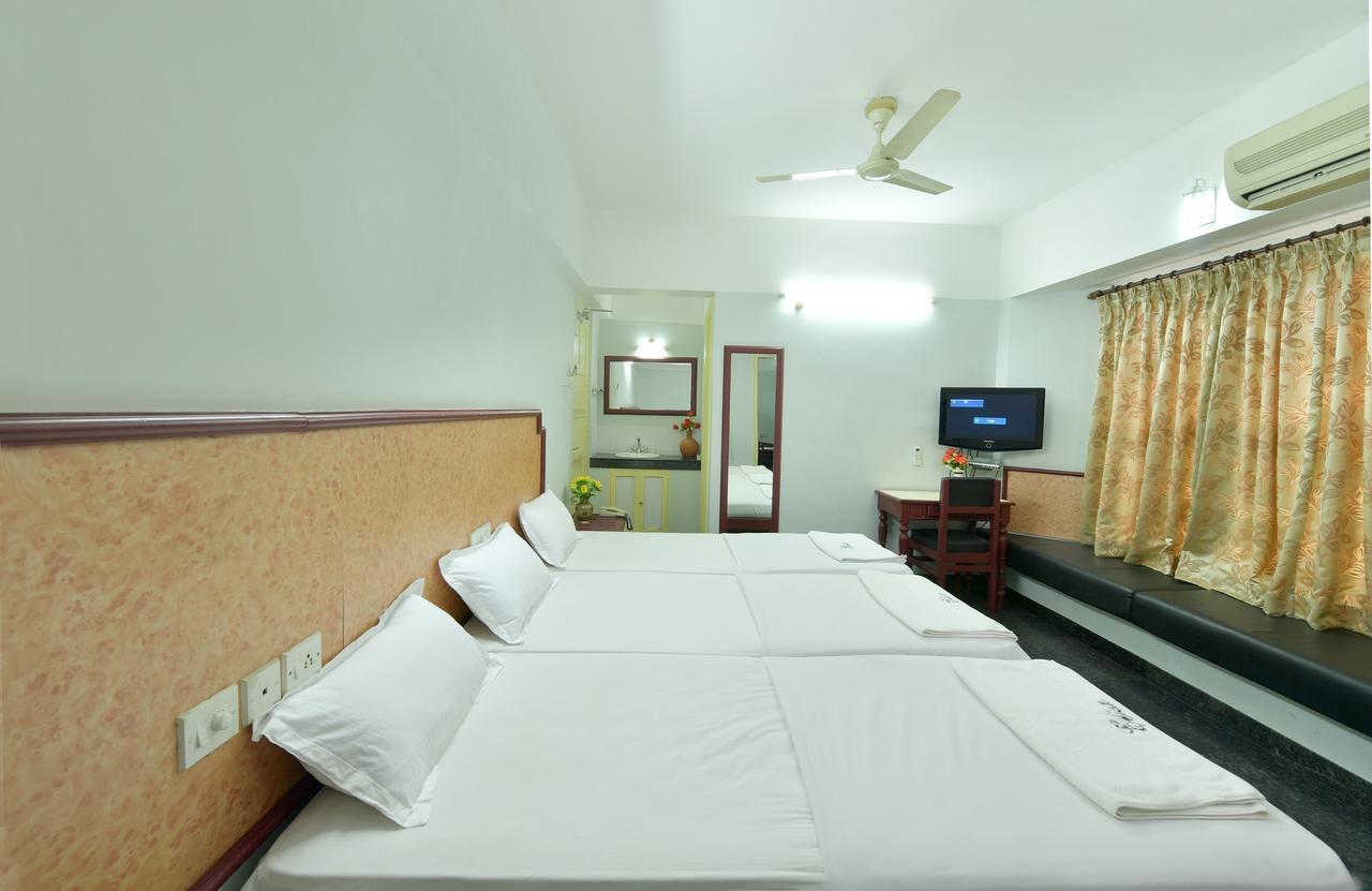 Hotel Elisa International Thiruvananthapuram Esterno foto