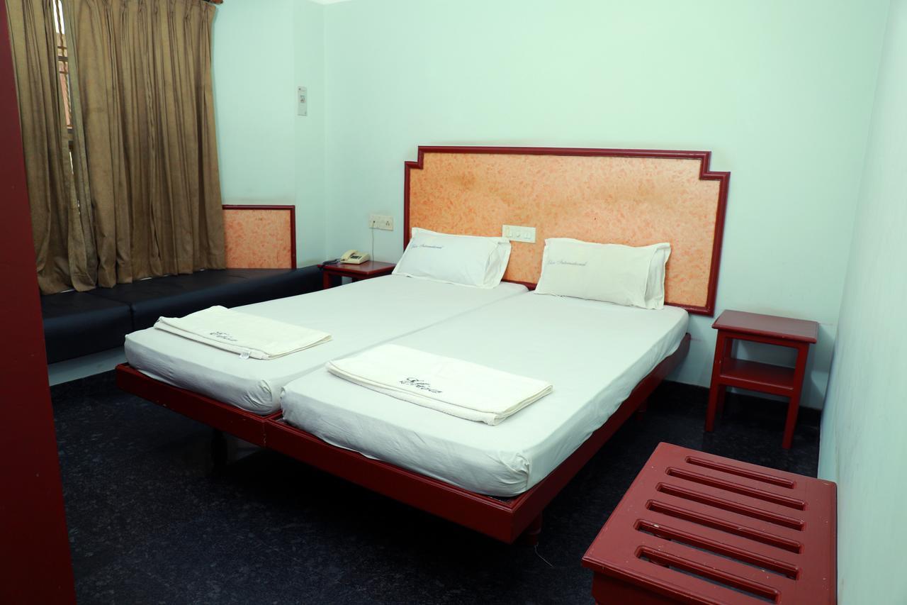 Hotel Elisa International Thiruvananthapuram Esterno foto